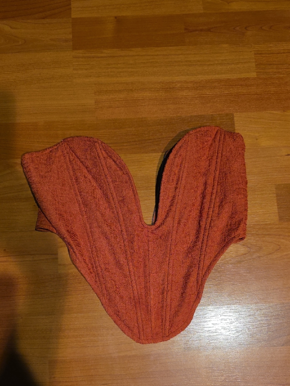 PrettyLittleThing Rust Orange Textured V-Plunge Crop Top